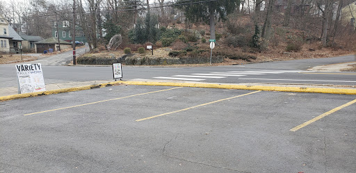 Liquor Store «Howe Liquor Mart», reviews and photos, 61 Howe Ave, Shelton, CT 06484, USA