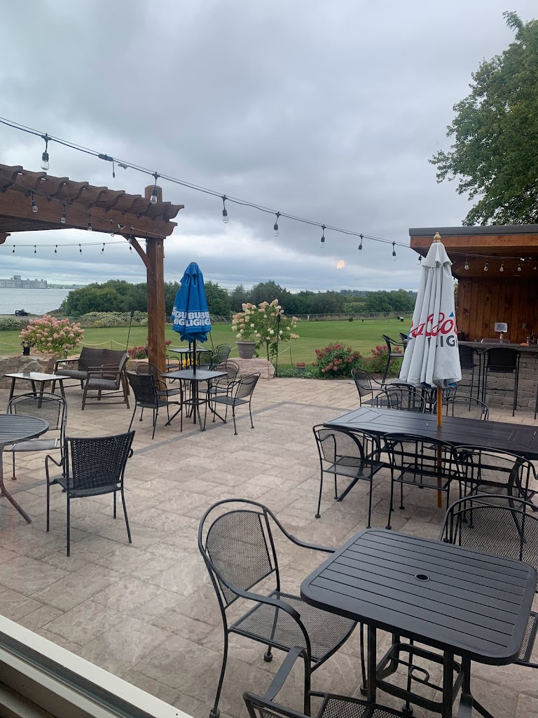 The Bayside Grill 13669