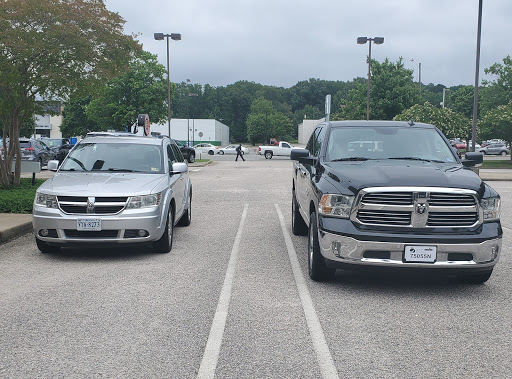 Used Car Dealer «Pomoco Auto Body Repair Center», reviews and photos, 12627 Jefferson Ave, Newport News, VA 23602, USA