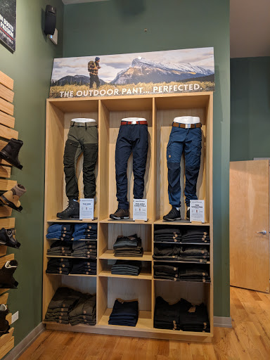 Outdoor Sports Store «Fjällräven Chicago», reviews and photos, 1708 N Damen Ave, Chicago, IL 60647, USA