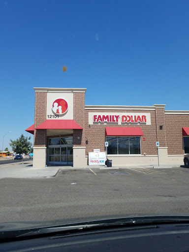 FAMILY DOLLAR, 12101 W Thunderbird Rd, El Mirage, AZ 85335, USA, 