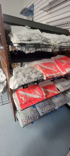 SCUBA Instructor «WOODS & WATER OUTDOOR SPORTS CENTER», reviews and photos, 124 Edwards Ave, Brandon, FL 33510, USA