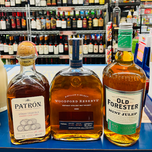 Liquor Store «Main Street Liquor», reviews and photos, 243 E 14 Mile Rd, Clawson, MI 48017, USA