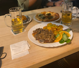 Wagner am Mäuerchen photo