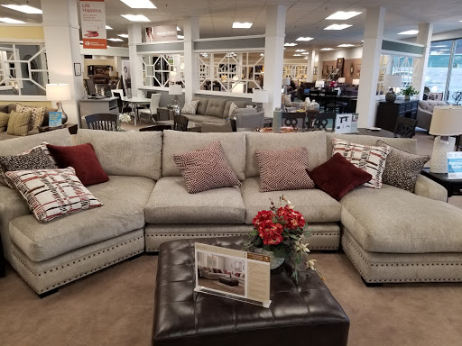 Furniture Store «Raymour & Flanigan Furniture and Mattress Store», reviews and photos, 85 Viewmont Mall, Scranton, PA 18508, USA