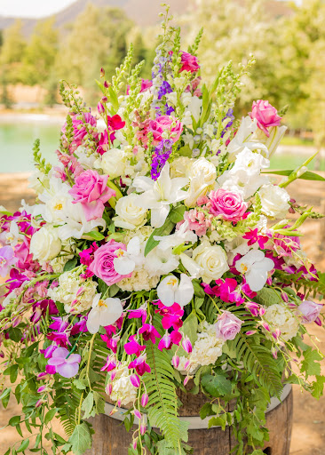 Florist «Royal Louis Florist», reviews and photos, 2221 10th St, Sacramento, CA 95818, USA