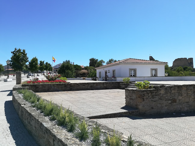 Junta de Freguesia de Miranda do Douro - Escola