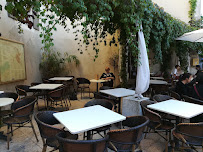Atmosphère du Restaurant l'Ormeau à Lourmarin - n°9