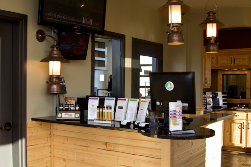 Auto Body Shop «LOF-Xpress Oil Change - Ames», reviews and photos, 520 S Duff Ave, Ames, IA 50010, USA