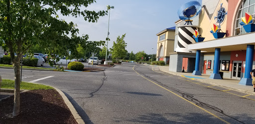 Movie Theater «Regal Cinemas Hamilton Commons 14», reviews and photos, 4215 E Black Horse Pike, Mays Landing, NJ 08330, USA