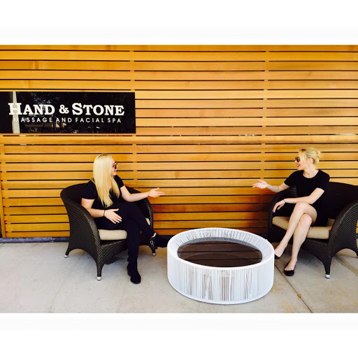 Massage Therapist «Hand & Stone Massage and Facial Spa», reviews and photos, 2388 N Federal Hwy, Fort Lauderdale, FL 33305, USA