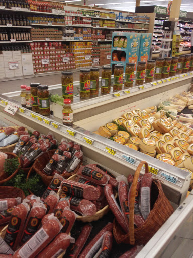 Supermarket «Butera Market», reviews and photos, 550 Lake St, Roselle, IL 60172, USA