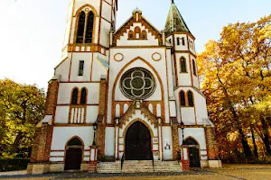 Tatabányai Óvárosi Szent István-templom image