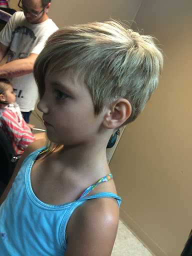 Beauty Salon «Redneck Rockstar/Hair Salon-Misty Wilson», reviews and photos, 2302 Gilmer Rd, Longview, TX 75604, USA