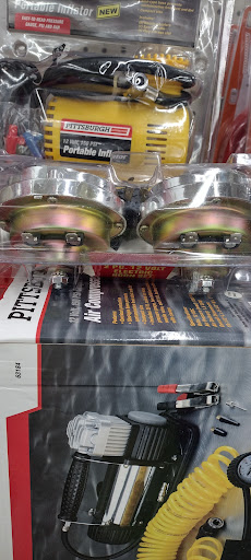 Shopping Mall «Southern Plaza Shopping Center», reviews and photos, 4200 S East St, Indianapolis, IN 46227, USA