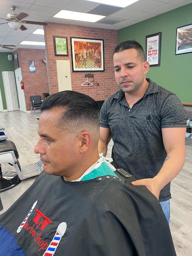 Barber Shop «T&T Barbershop», reviews and photos, 2215 S Federal Hwy, Fort Lauderdale, FL 33316, USA