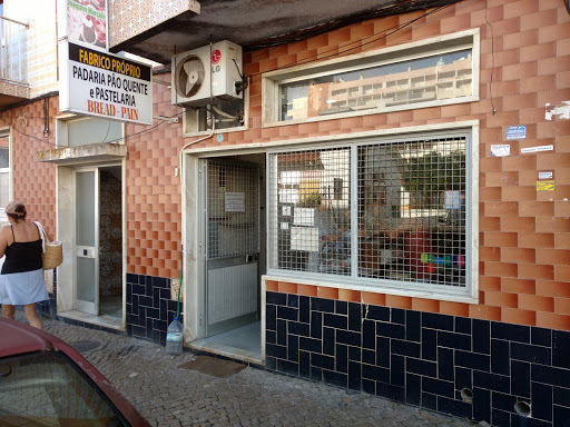Padaria Pão Quente no Armação de Pêra, Faro
