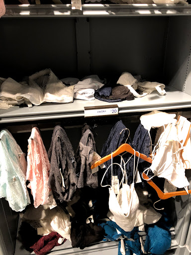 Clothing Store «Hollister Co.», reviews and photos, 19575 Biscayne Blvd #1335, Aventura, FL 33180, USA