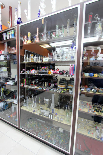 Tobacco Shop «One Stop Smoke Shop», reviews and photos, 1792 NE 163rd St, North Miami Beach, FL 33162, USA