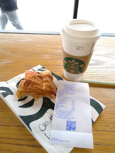 Opiniones de Starbucks - Minka en Callao - Cafetería