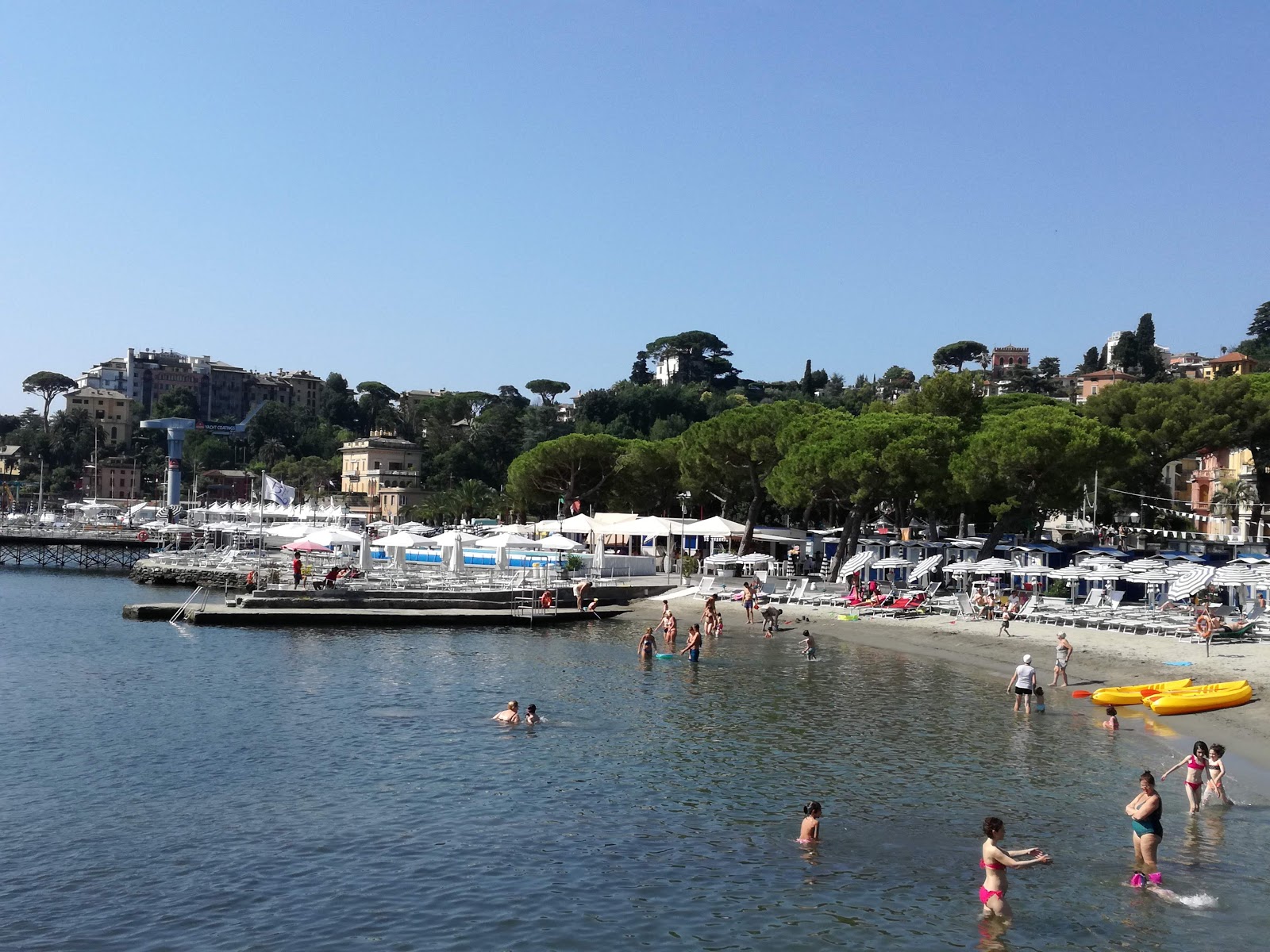 Rapallo beach'in fotoğrafı plaj tatil beldesi alanı