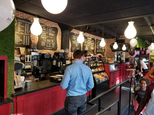 Ice Cream Shop «J.P. Licks», reviews and photos, 150 Charles St, Boston, MA 02114, USA