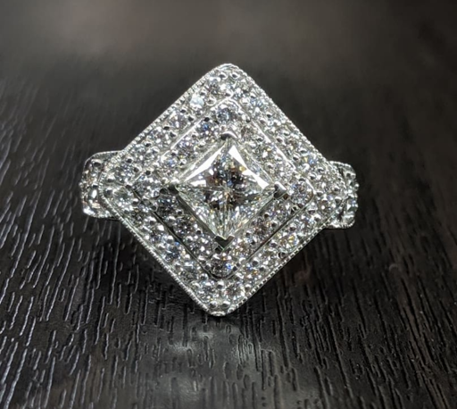 Jeweler «Yarnal Jewelers», reviews and photos, 4029 E Castro Valley Blvd, Castro Valley, CA 94552, USA