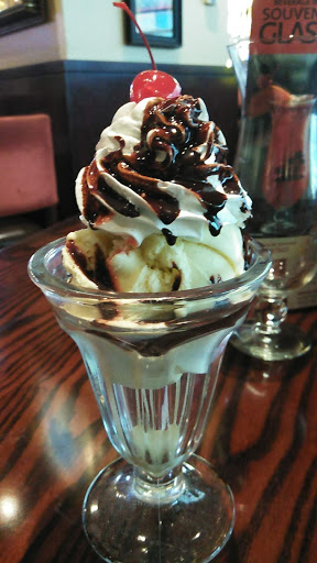 Restaurant «Hard Rock Cafe», reviews and photos, 45 Monroe Ave, Detroit, MI 48226, USA