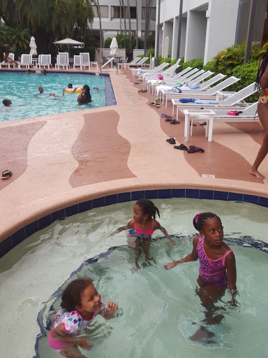 Hotel «Embassy Suites by Hilton Palm Beach Gardens PGA Boulevard», reviews and photos, 4350 PGA Boulevard, Palm Beach Gardens, FL 33410, USA