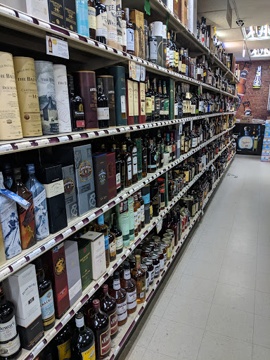 Liquor Store «Liquor World», reviews and photos, 136 Berlin Rd, Cromwell, CT 06416, USA
