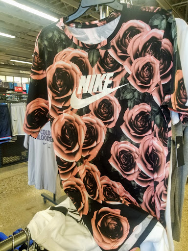 Clothing Store «Nike Factory Store», reviews and photos, 600 Bluebird Ct, Central Valley, NY 10917, USA