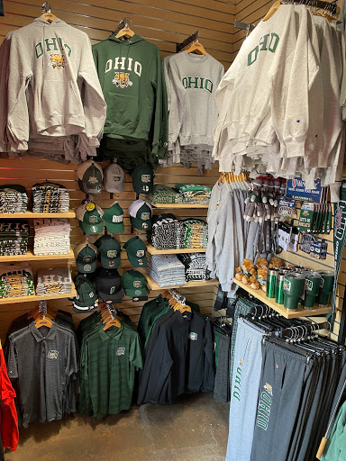 Sportswear Store «Rally House Rookwood», reviews and photos, 2705 Edmondson Rd, Cincinnati, OH 45209, USA