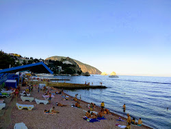 Gurzuf beach II'in fotoğrafı birden fazla uzun koy ile birlikte