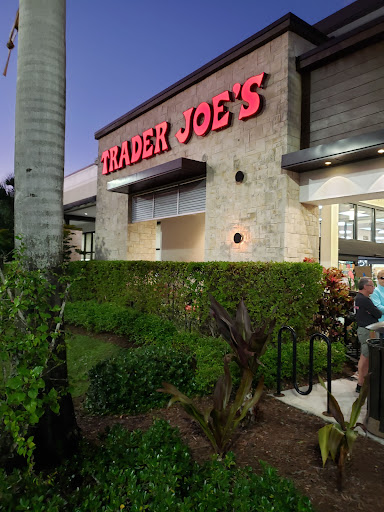 Shopping Mall «Tower Shops», reviews and photos, 1904 S University Dr, Davie, FL 33324, USA