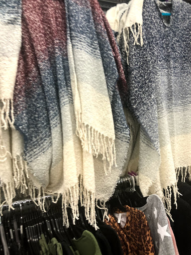 Variety Store «Five Below», reviews and photos, 13005 Lee Jackson Memorial Hwy, Fairfax, VA 22033, USA