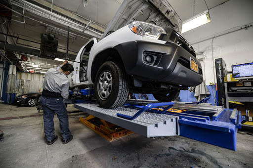 Auto Repair Shop «J & F Chatsworth Autobody», reviews and photos, 1 Vine St, Larchmont, NY 10538, USA