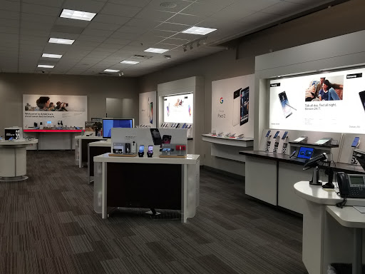 Cell Phone Store «Verizon», reviews and photos, 1137 Boardman Rd, Jackson, MI 49202, USA