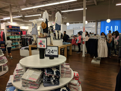 Clothing Store «Gap Outlet», reviews and photos, 1600 Saratoga Ave, San Jose, CA 95129, USA