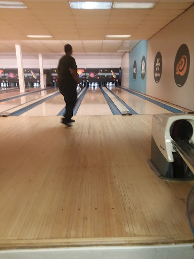 Bowling Alley «Twin Lanes», reviews and photos, 1812 E 30th St, Cleveland, OH 44114, USA