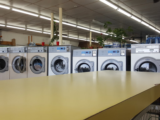 1616 S Hastings Way, Eau Claire, WI 54701, USA