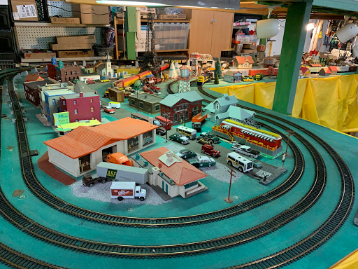 Antique Store «South Louisville Antique & Toy», reviews and photos, 4150 Blue Lick Rd # 8, Louisville, KY 40229, USA