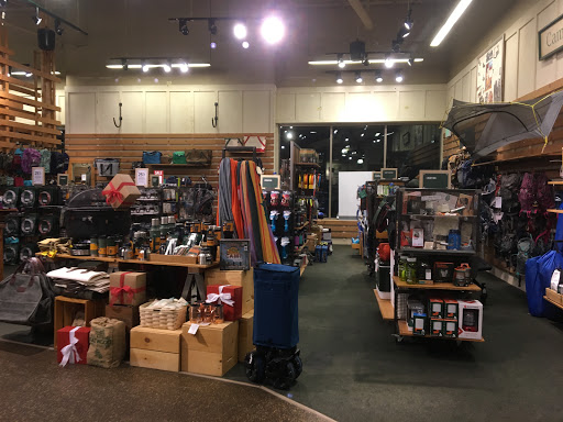 Clothing Store «L.L. Bean», reviews and photos, 4999 Old Orchard Shopping Center, Skokie, IL 60077, USA