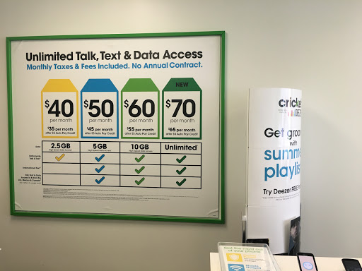 Cell Phone Store «Cricket Wireless Authorized Retailer», reviews and photos, 169 S Wellwood Ave, Lindenhurst, NY 11757, USA