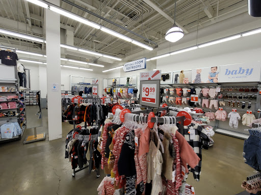 Clothing Store «Old Navy», reviews and photos, 1232 3rd Street Promenade, Santa Monica, CA 90401, USA