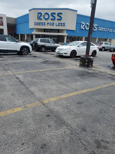 Clothing Store «Ross Dress for Less», reviews and photos, 7601 S Cicero Ave, Chicago, IL 60652, USA