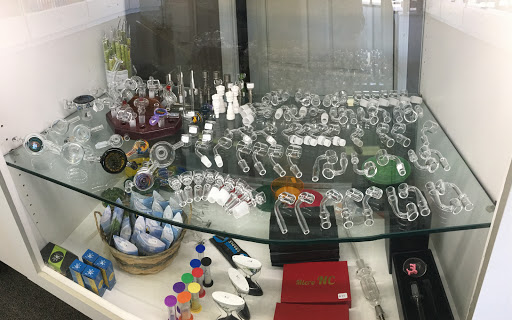 Tobacco Shop «Natural State Glass Gallery & Smoke Shop», reviews and photos, 740 S Salem Rd #102, Conway, AR 72034, USA