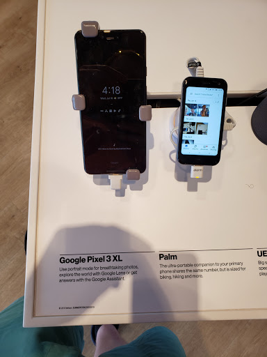 Cell Phone Store «Verizon», reviews and photos, 86 Thornton Drive, Dickson, TN 37055, USA