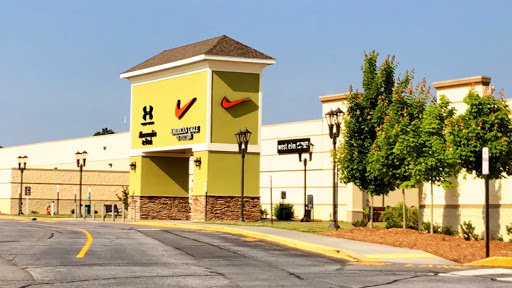 Shopping Mall «Asheville Outlets», reviews and photos, 800 Brevard Rd, Asheville, NC 28806, USA