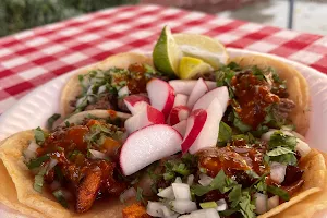 Los Tlaxcaltecas Food Truck image