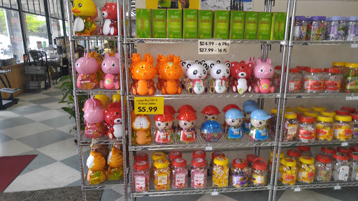 Grocery Store «HT Oaktree Market», reviews and photos, 10008 Aurora Ave N, Seattle, WA 98133, USA